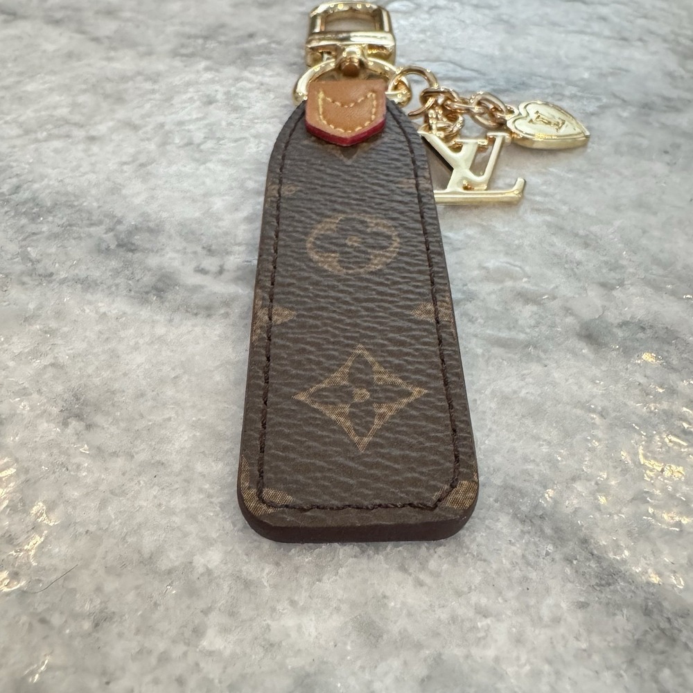 Louis Vuitton Monogram Key Chain LV Initials Heart Charm Gold Hardware - Picture 3 of 8